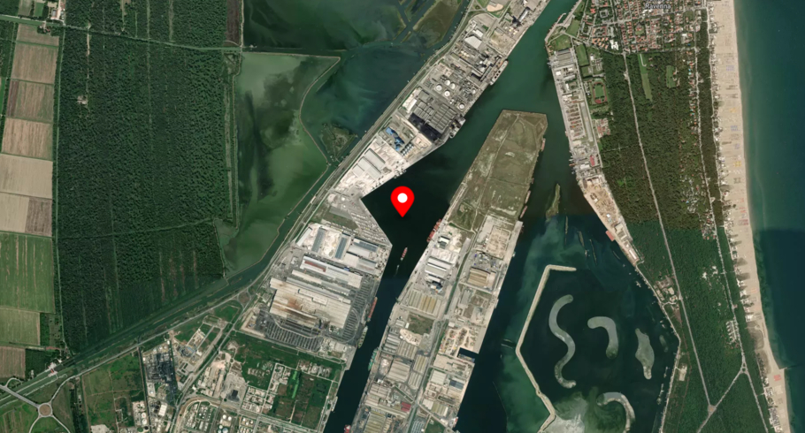 Port image